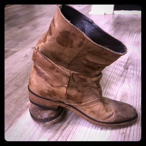 Short real leather, distressed leather short boots
